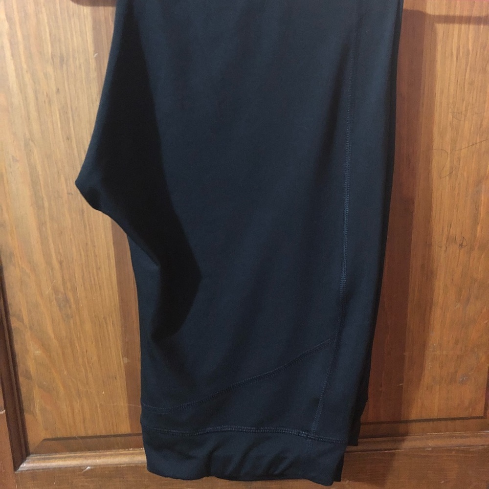 Fitted workout leggings